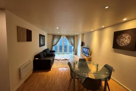 2 bedroom apartment to rent, LARGE MASSHOUSE 2 BED WITH BALCONY AND PARKING