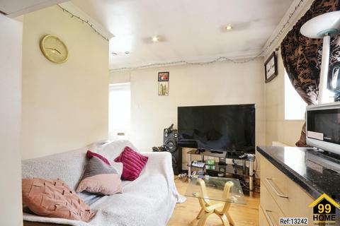 30a Crossway, Pinner, HA5 3TP