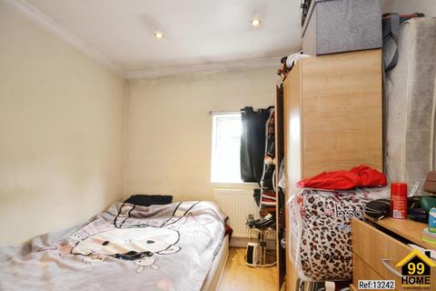 30a Crossway, Pinner, HA5 3TP