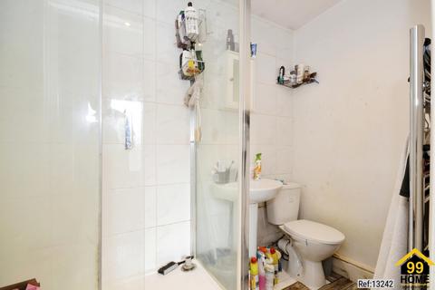 30a Crossway, Pinner, HA5 3TP