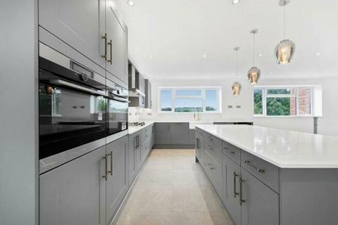 5 bedroom semi-detached house for sale, Robinson Road, High Wycombe, Buckinghamshire, HP13