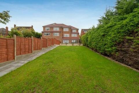 5 bedroom semi-detached house for sale, Robinson Road, High Wycombe, Buckinghamshire, HP13