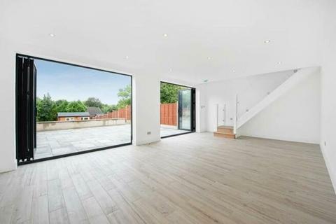 5 bedroom semi-detached house for sale, Robinson Road, High Wycombe, Buckinghamshire, HP13