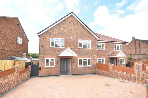 5 bedroom semi-detached house for sale, Robinson Road, High Wycombe, Buckinghamshire, HP13