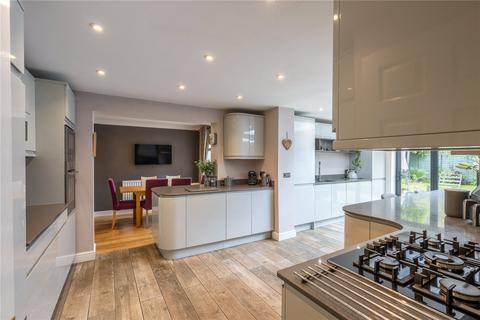 4 Swallowfield Close, Priorslee, Telford, TF2 9TG