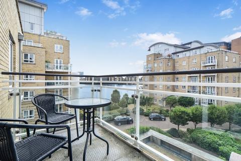 2 bedroom flat to rent, St Davids Square, London E14