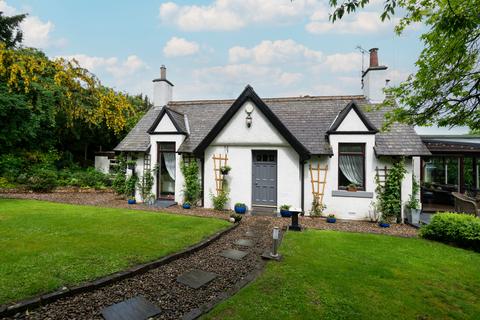 3 bedroom detached house for sale, Hillfoot Cottage, 61 Station Road, Ratho Station, Edinburgh , EH28 8PT