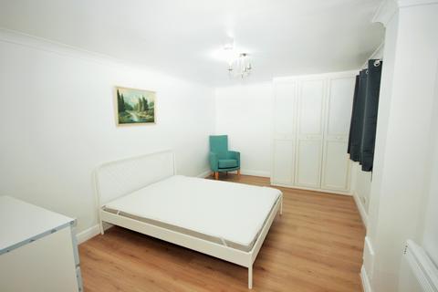 3 bedroom flat to rent, Stepney Green, E1 3LE