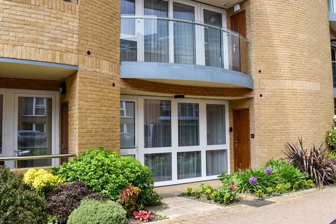 56 Almansa Way, Lymington, SO41 9PY