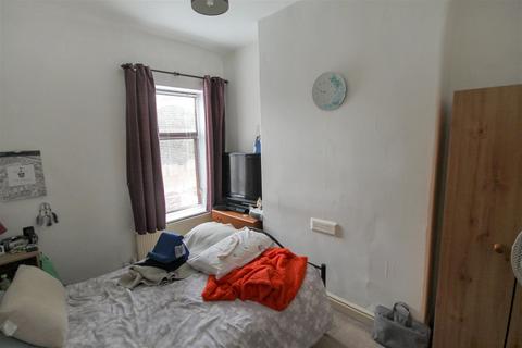 383 Hale Road, Widnes, WA8 8TY