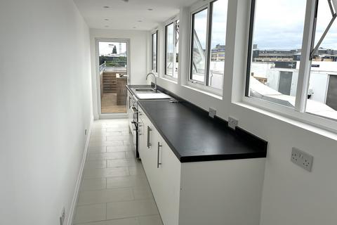 2 bedroom apartment to rent, Brentford TW8