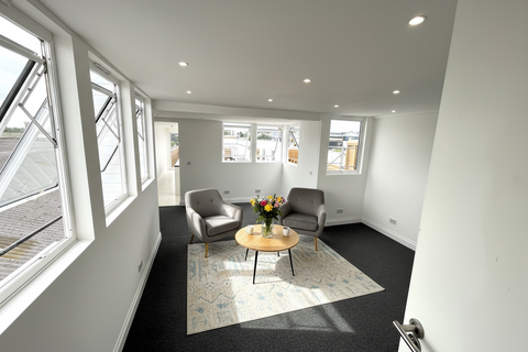 2 bedroom apartment to rent, Brentford TW8
