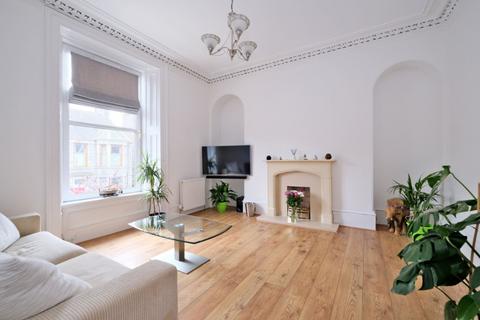 3 bedroom flat to rent, Murray Terrace, Ferryhill, Aberdeen, AB11