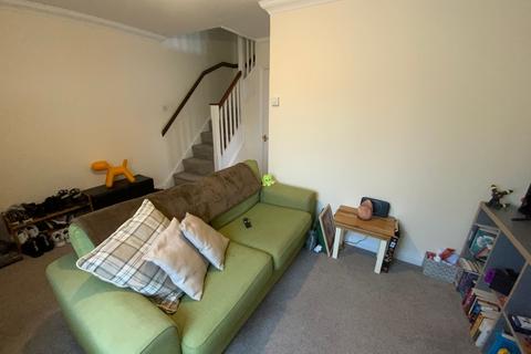 1 bedroom end of terrace house to rent, Carnation Way, Aylesbury, HP21