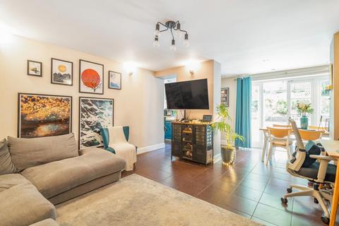 2 bedroom flat for sale, Sylvan Hill, Crystal Palace