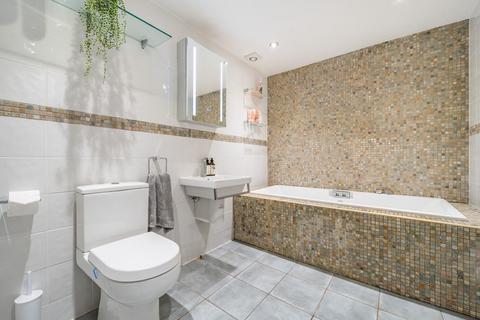 9b Sylvan Hill, London, SE19 2QB