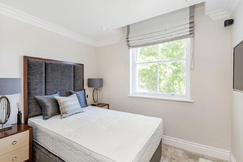 2 bedroom flat for sale, Kensington Gardens Square, Bayswater
