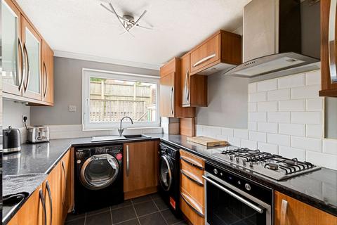 2 Hirst Close, Dover, CT16 2EJ