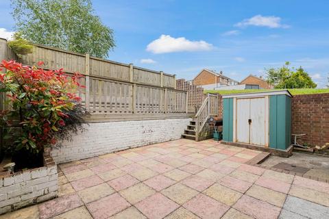 2 Hirst Close, Dover, CT16 2EJ