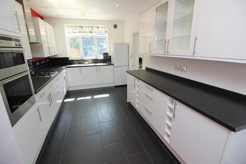 4 bedroom terraced house to rent, Green Lane, Worcester Park KT4