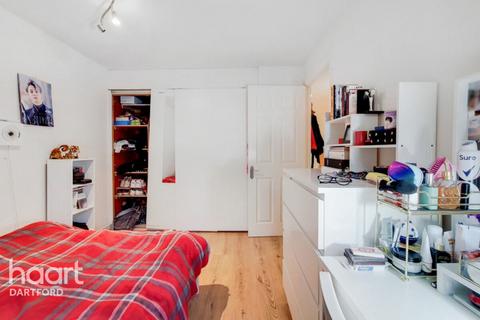 2 bedroom flat for sale, Bow Arrow Lane, dartford