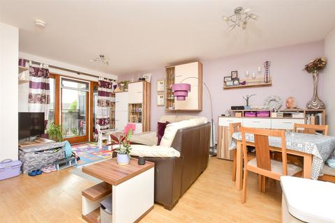 2 bedroom apartment for sale, Mallory Close, Gravesend, Kent