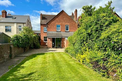 4 bedroom semi-detached house for sale, Chandos Street, Hereford, HR4