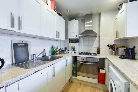 1 bedroom in a house share to rent, Manstone Road , Camden, London