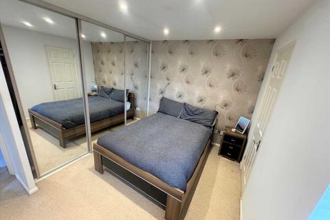 2 bedroom apartment to rent, Priory Mews, Hornchurch, Hornchurch