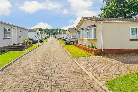 2 bedroom park home for sale, London Road, West Kingsdown, Kent