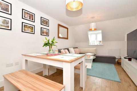 1 bedroom apartment for sale, Dover Road, Tadworth, Surrey