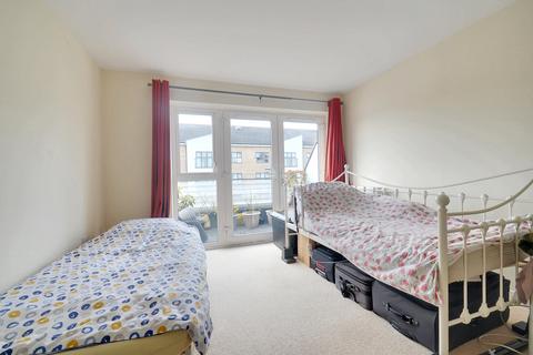 2 bedroom apartment for sale, at Hampstead House, 2 Spring Promenade, London UB7