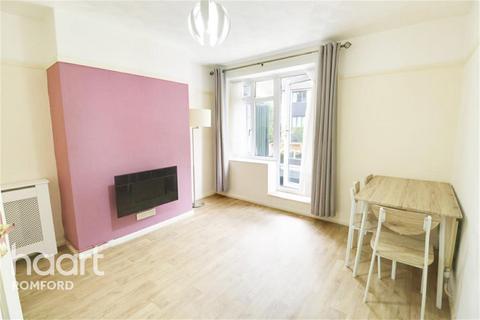 1 bedroom flat to rent, Leamington Close - Harold Hill - RM3