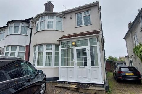 3 bedroom semi-detached house to rent, Brent cross, NW2