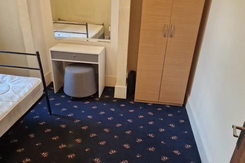 House share to rent, Lincoln Road Room 2 London E7 8QN