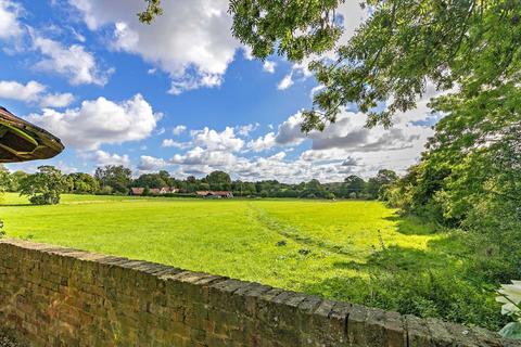 4 bedroom detached house for sale, High Street, Walkern, Hertfordshire, SG2