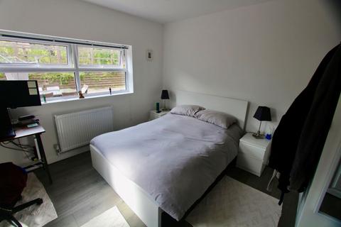 4 bedroom detached house for sale, Cardiff Road, Cardiff CF15