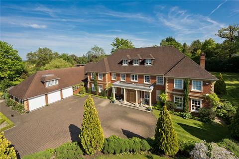 East Road, St George's Hill, Weybridge, Surrey, KT13