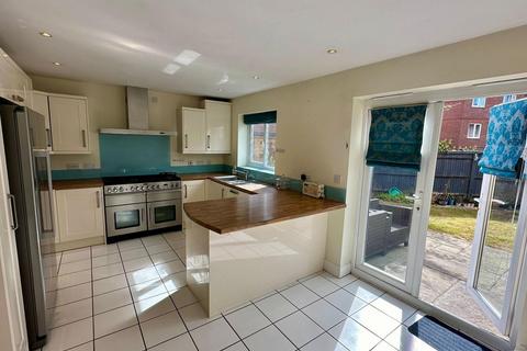 4 bedroom end of terrace house for sale, Cider Press Drive, Hereford, HR2