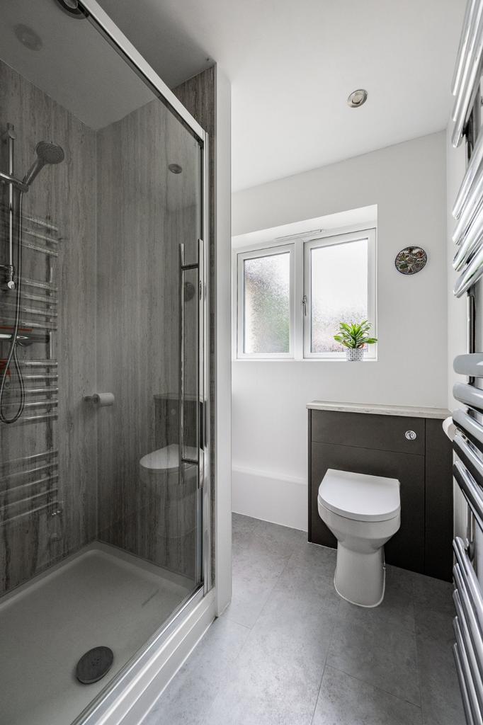 Ensuire Shower Room