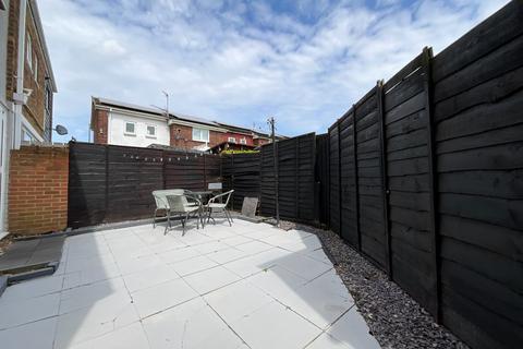 3 bedroom semi-detached house for sale, Masefield Drive, South Shields, Tyne and Wear, NE34