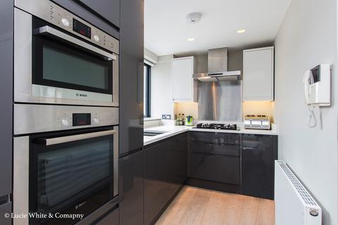 Flat 2, 1 Hanover Road, London, SW19 1EB