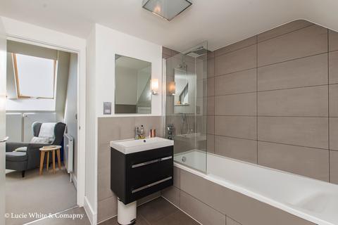 Flat 2, 1 Hanover Road, London, SW19 1EB