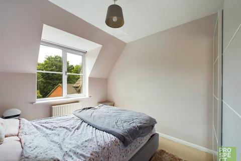 2 bedroom apartment for sale, Admirals Court, Rose Kiln Lane, Reading, Berkshire, RG1