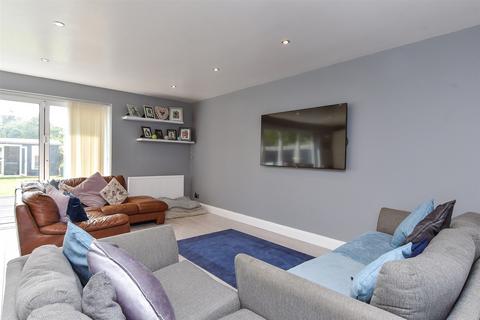 6 bedroom detached bungalow for sale, The Ridgway, Woodingdean, Brighton, East Sussex
