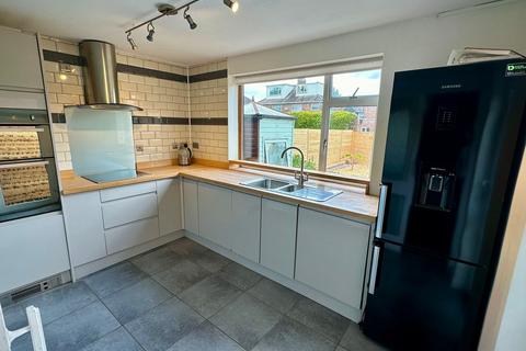 3 bedroom semi-detached house for sale, Garrick Avenue, Hereford, HR2