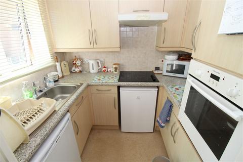 2 bedroom ground floor flat for sale, Horn Cross Road, Plymouth PL9