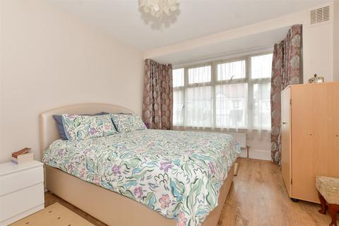 4 bedroom terraced house for sale, Larkswood Road, Chingford