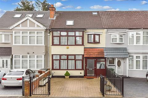 4 bedroom terraced house for sale, Larkswood Road, Chingford