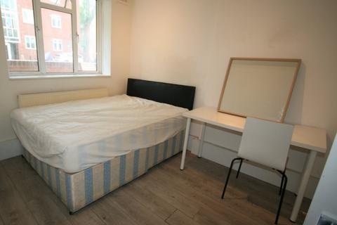 3 bedroom flat to rent, Marshwood House, Kilburn Vale NW6